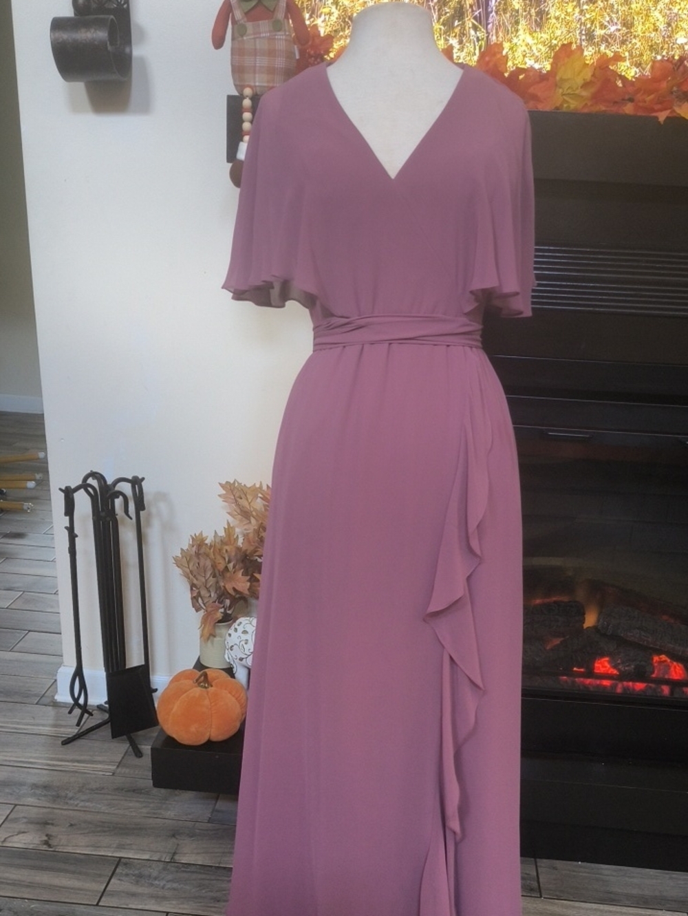 V-Neck Flutter Sleeve Maxi Dress in Mauve/Dusty Rose